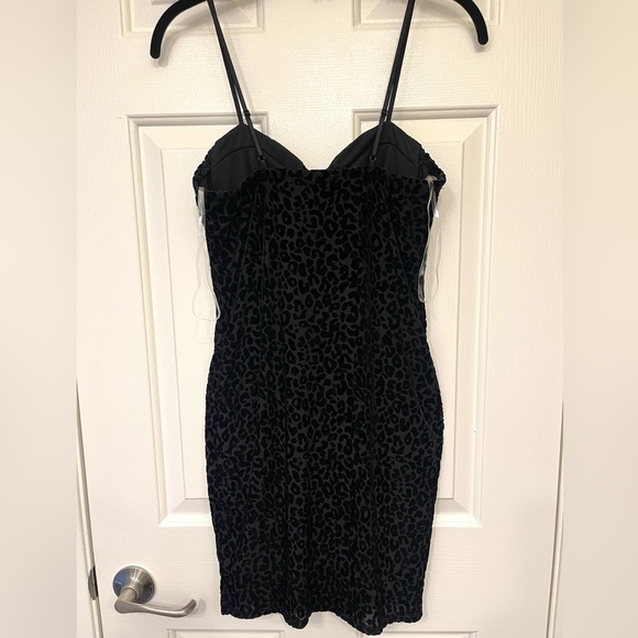 Black leopard dress🖤 - Picture 2 of 4